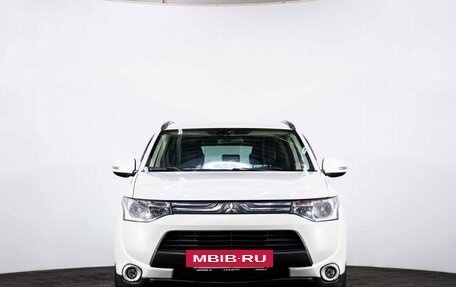 Mitsubishi Outlander III рестайлинг 3, 2013 год, 1 385 000 рублей, 2 фотография