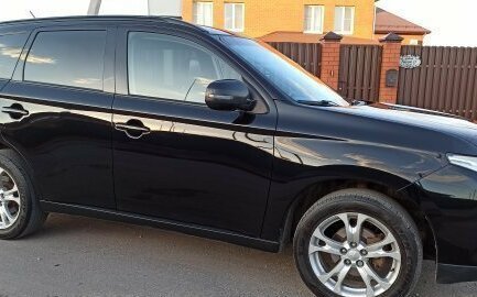 Mitsubishi Outlander III рестайлинг 3, 2012 год, 1 400 000 рублей, 5 фотография