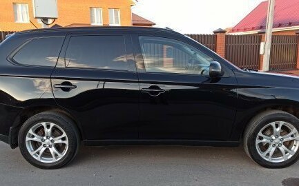 Mitsubishi Outlander III рестайлинг 3, 2012 год, 1 400 000 рублей, 6 фотография