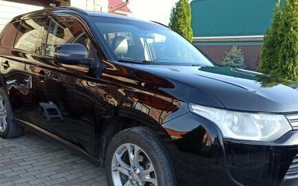 Mitsubishi Outlander III рестайлинг 3, 2012 год, 1 400 000 рублей, 8 фотография