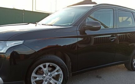 Mitsubishi Outlander III рестайлинг 3, 2012 год, 1 400 000 рублей, 4 фотография