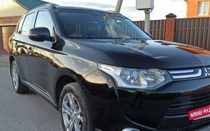 Mitsubishi Outlander III рестайлинг 3, 2012 год, 1 400 000 рублей, 2 фотография