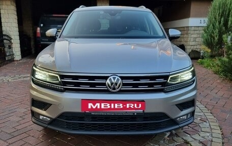 Volkswagen Tiguan II, 2019 год, 3 380 000 рублей, 2 фотография