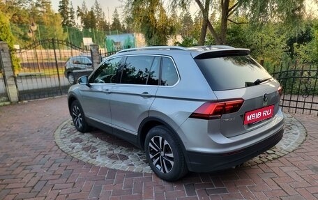 Volkswagen Tiguan II, 2019 год, 3 380 000 рублей, 6 фотография