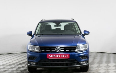 Volkswagen Tiguan II, 2020 год, 2 379 000 рублей, 2 фотография