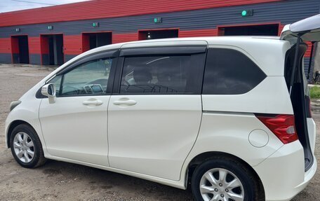 Honda Freed I, 2011 год, 1 150 000 рублей, 4 фотография