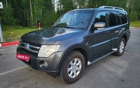 Mitsubishi Pajero IV, 2010 год, 1 800 000 рублей, 3 фотография