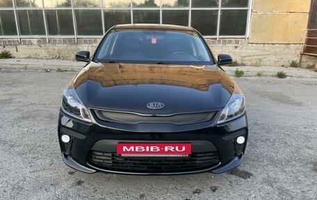 KIA Rio IV, 2018 год, 1 650 000 рублей, 2 фотография