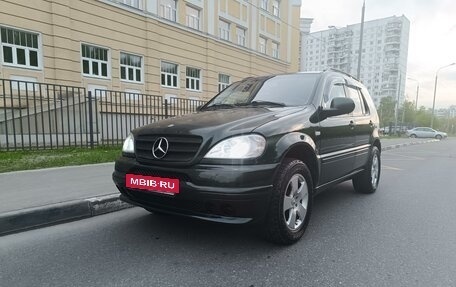 Mercedes-Benz M-Класс, 2000 год, 650 000 рублей, 2 фотография