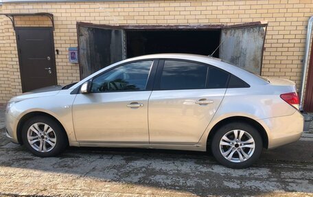 Chevrolet Cruze II, 2012 год, 900 000 рублей, 5 фотография