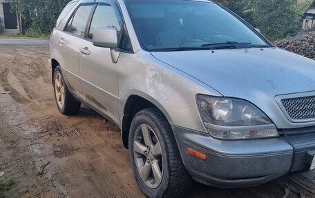 Lexus RX IV рестайлинг, 1998 год, 900 000 рублей, 2 фотография