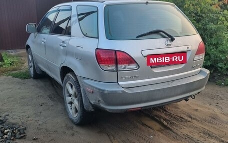 Lexus RX IV рестайлинг, 1998 год, 900 000 рублей, 3 фотография