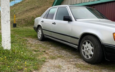 Mercedes-Benz W124, 1987 год, 1 100 000 рублей, 3 фотография