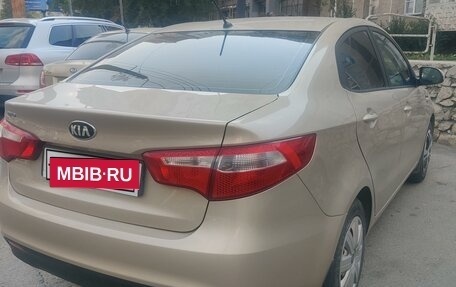 KIA Rio III рестайлинг, 2014 год, 950 000 рублей, 3 фотография