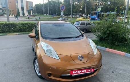 Nissan Leaf I, 2016 год, 1 000 000 рублей, 2 фотография