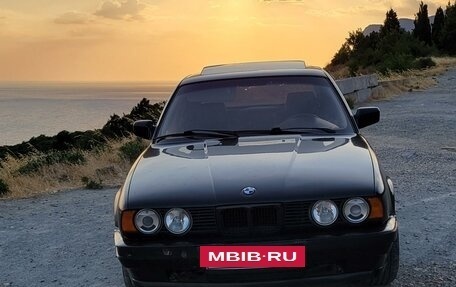 BMW 5 серия, 1988 год, 670 000 рублей, 4 фотография