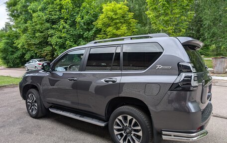 Toyota Land Cruiser Prado 150 рестайлинг 2, 2022 год, 7 200 000 рублей, 5 фотография