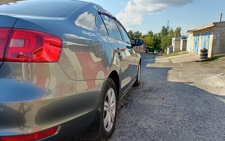 Volkswagen Jetta VI, 2011 год, 970 000 рублей, 9 фотография