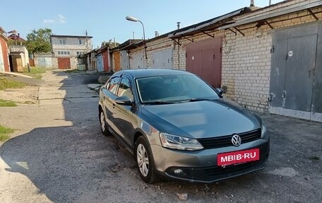 Volkswagen Jetta VI, 2011 год, 970 000 рублей, 4 фотография