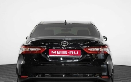 Toyota Camry, 2020 год, 2 990 000 рублей, 6 фотография