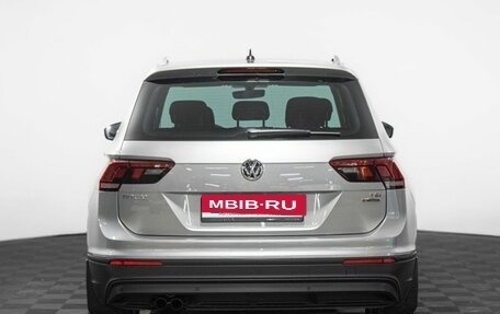 Volkswagen Tiguan II, 2017 год, 2 450 000 рублей, 6 фотография