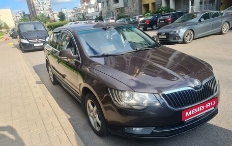 Skoda Superb III рестайлинг, 2013 год, 1 100 000 рублей, 2 фотография