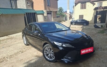 Toyota Camry, 2018 год, 2 490 000 рублей, 2 фотография