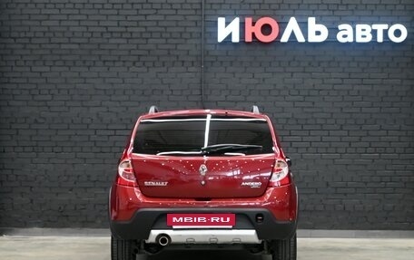 Renault Sandero I, 2014 год, 970 000 рублей, 4 фотография