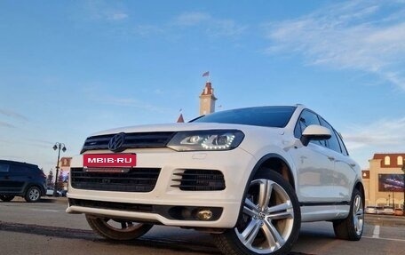 Volkswagen Touareg III, 2012 год, 2 499 000 рублей, 7 фотография