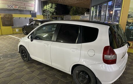 Honda Fit III, 2002 год, 550 000 рублей, 8 фотография