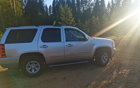 Chevrolet Tahoe III, 2011 год, 2 300 000 рублей, 3 фотография