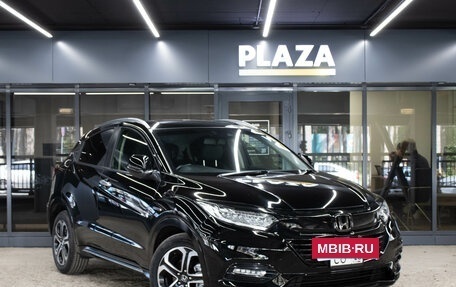 Honda Vezel, 2018 год, 1 879 000 рублей, 2 фотография