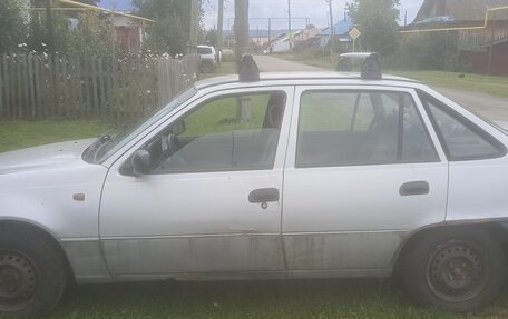 Daewoo Nexia I рестайлинг, 2001 год, 110 000 рублей, 3 фотография