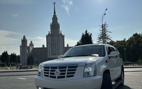 Cadillac Escalade III, 2011 год, 2 650 000 рублей, 2 фотография