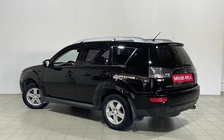 Mitsubishi Outlander III рестайлинг 3, 2009 год, 1 097 000 рублей, 2 фотография