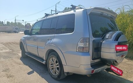 Mitsubishi Pajero IV, 2011 год, 2 350 000 рублей, 3 фотография