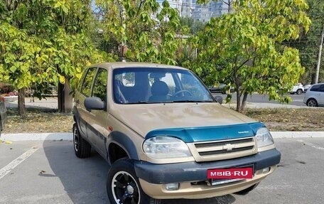 Chevrolet Niva I рестайлинг, 2004 год, 345 000 рублей, 3 фотография