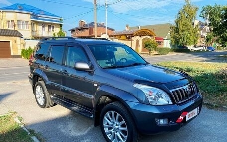 Toyota Land Cruiser Prado 120 рестайлинг, 2005 год, 2 600 000 рублей, 2 фотография