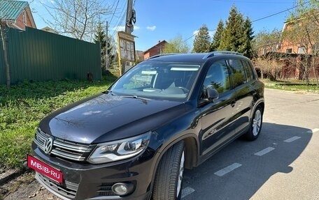 Volkswagen Tiguan I, 2016 год, 2 100 000 рублей, 2 фотография