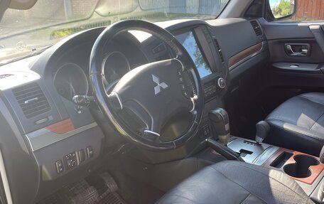 Mitsubishi Pajero IV, 2007 год, 1 650 000 рублей, 4 фотография