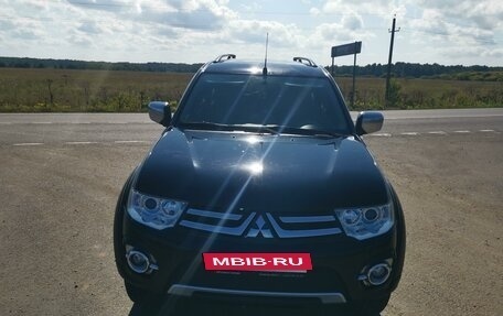 Mitsubishi Pajero Sport II рестайлинг, 2015 год, 2 050 000 рублей, 5 фотография