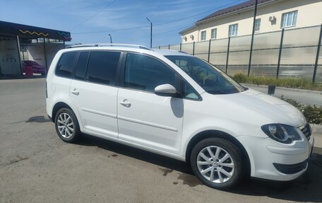 Volkswagen Touran III, 2009 год, 720 000 рублей, 4 фотография