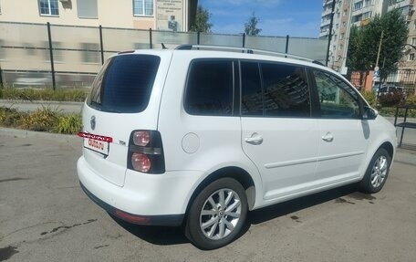 Volkswagen Touran III, 2009 год, 720 000 рублей, 5 фотография