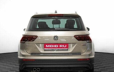 Volkswagen Tiguan II, 2017 год, 2 500 000 рублей, 6 фотография