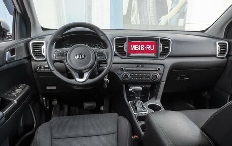 KIA Sportage IV рестайлинг, 2017 год, 2 199 000 рублей, 6 фотография