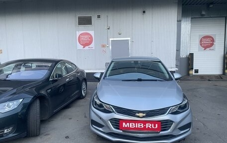 Chevrolet Cruze II, 2017 год, 1 380 000 рублей, 2 фотография