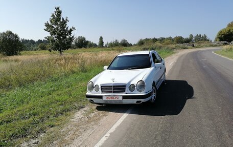 Mercedes-Benz E-Класс, 1996 год, 255 000 рублей, 3 фотография