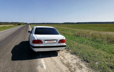 Mercedes-Benz E-Класс, 1996 год, 255 000 рублей, 5 фотография