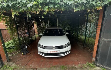 Volkswagen Jetta VI, 2017 год, 1 520 000 рублей, 2 фотография