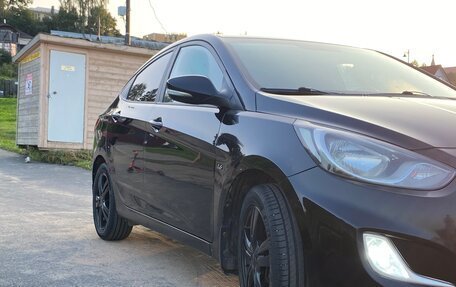 Hyundai Solaris II рестайлинг, 2012 год, 900 000 рублей, 4 фотография